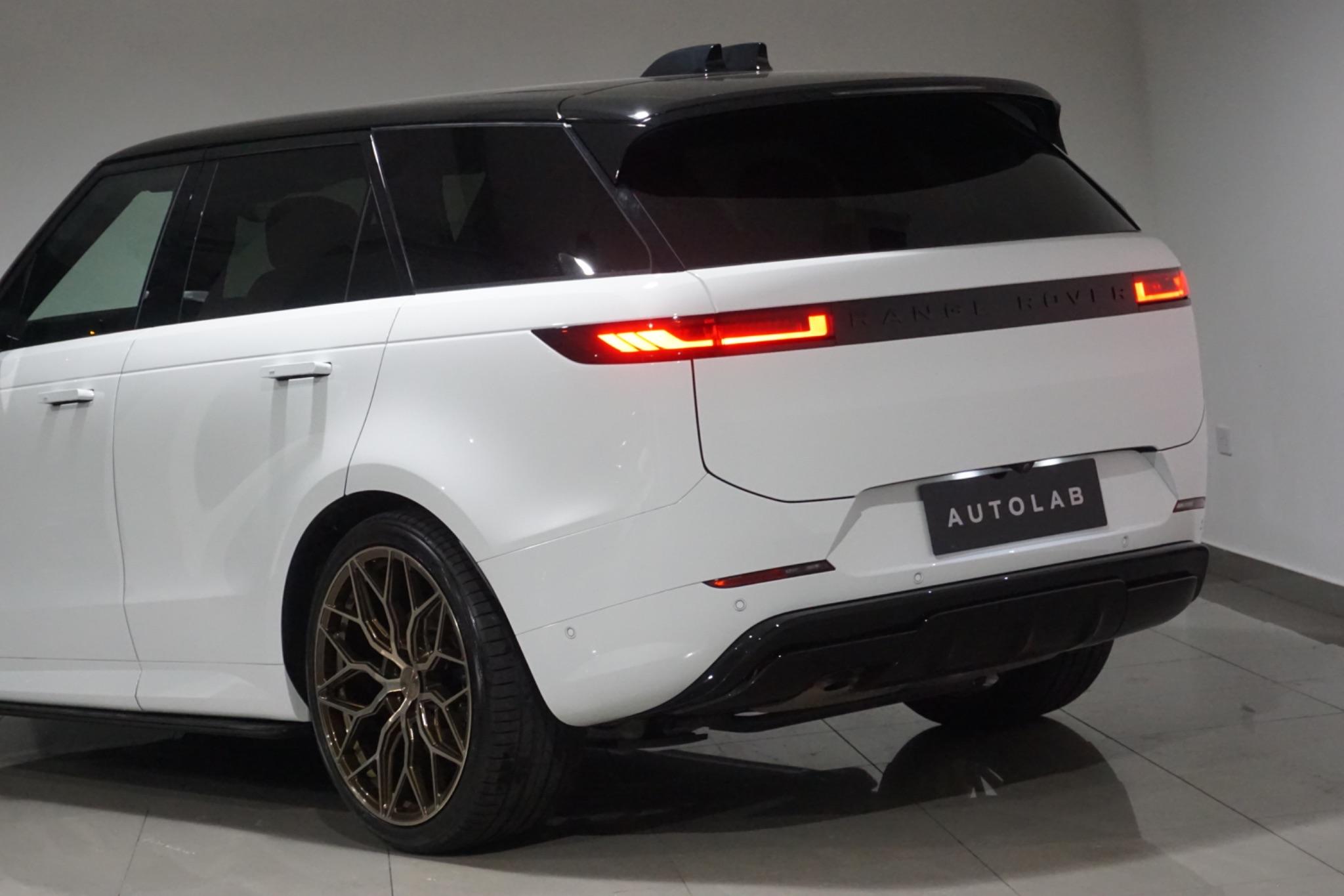Land Rover Range Rover Sport 3.0 D300 MHEV Dynamic SE Auto 4WD Euro 6 (s/s) 5dr